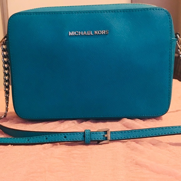Michael Kors Handbags - Michael Kors Handbag Purse